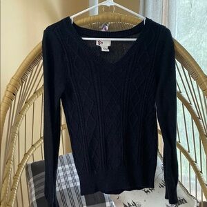 SO Black V-Neck Sweater Classic Casual Style
